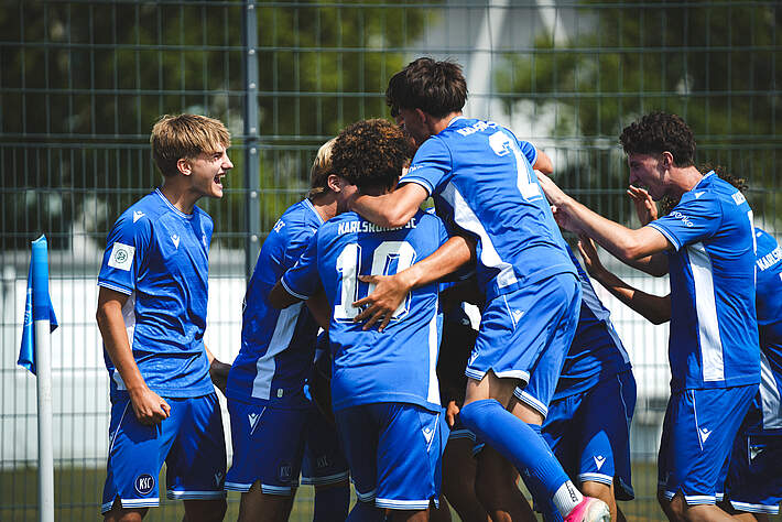 U17 im Spiel gegen Karlsruher SC